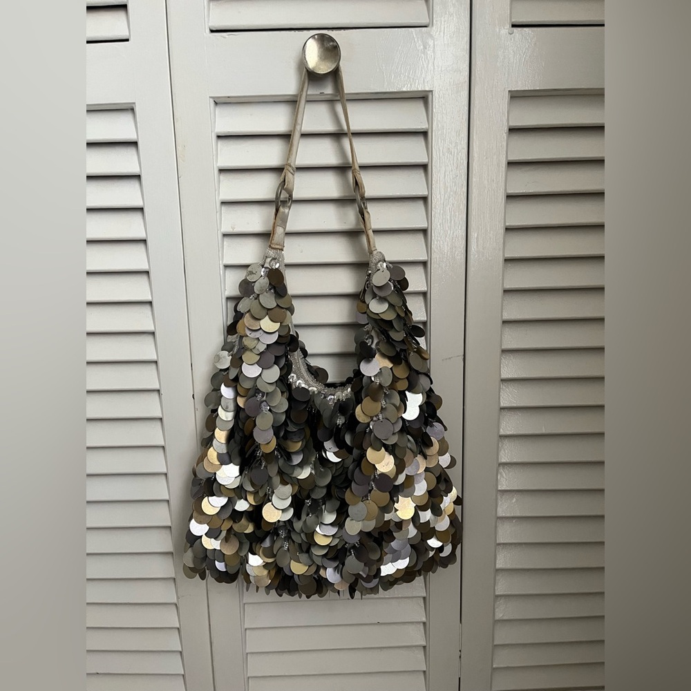 Fun little hobo purse for New Year's or any special occasion.